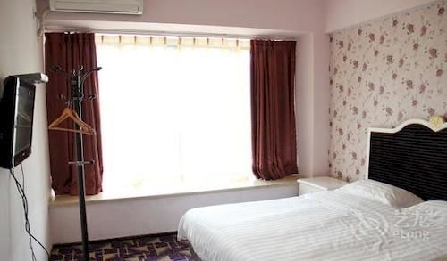 Chengdu Lilac Hotel Fei Cheng Branch Bagian luar foto