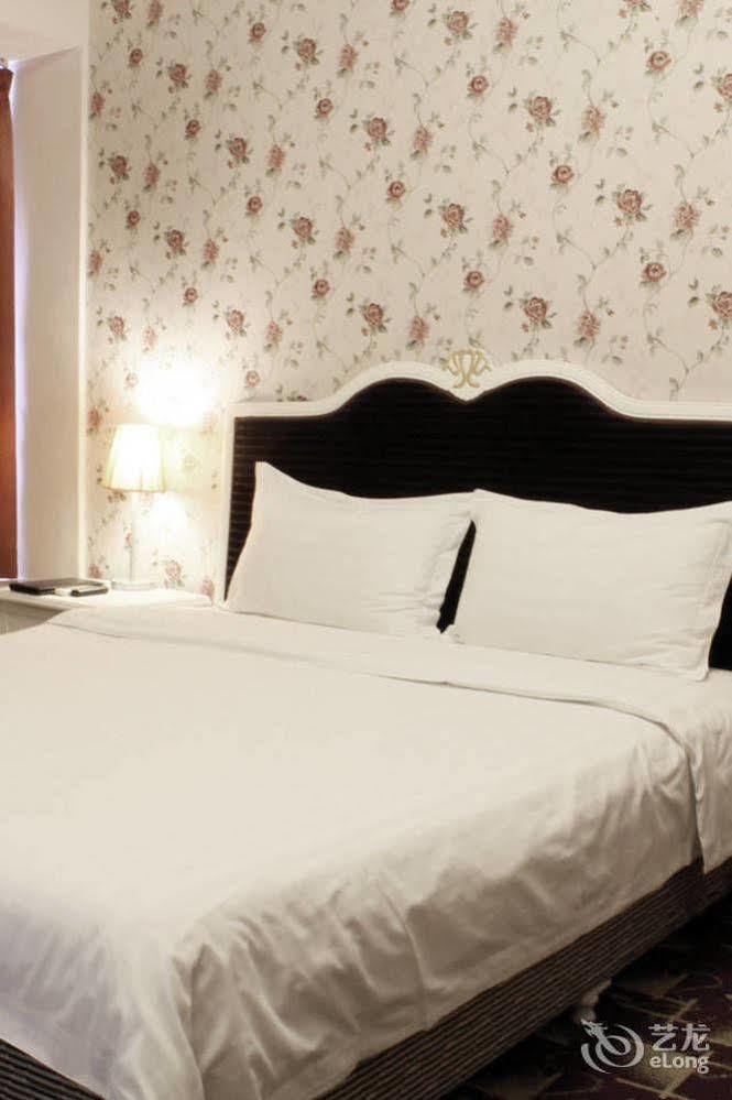 Chengdu Lilac Hotel Fei Cheng Branch Bagian luar foto